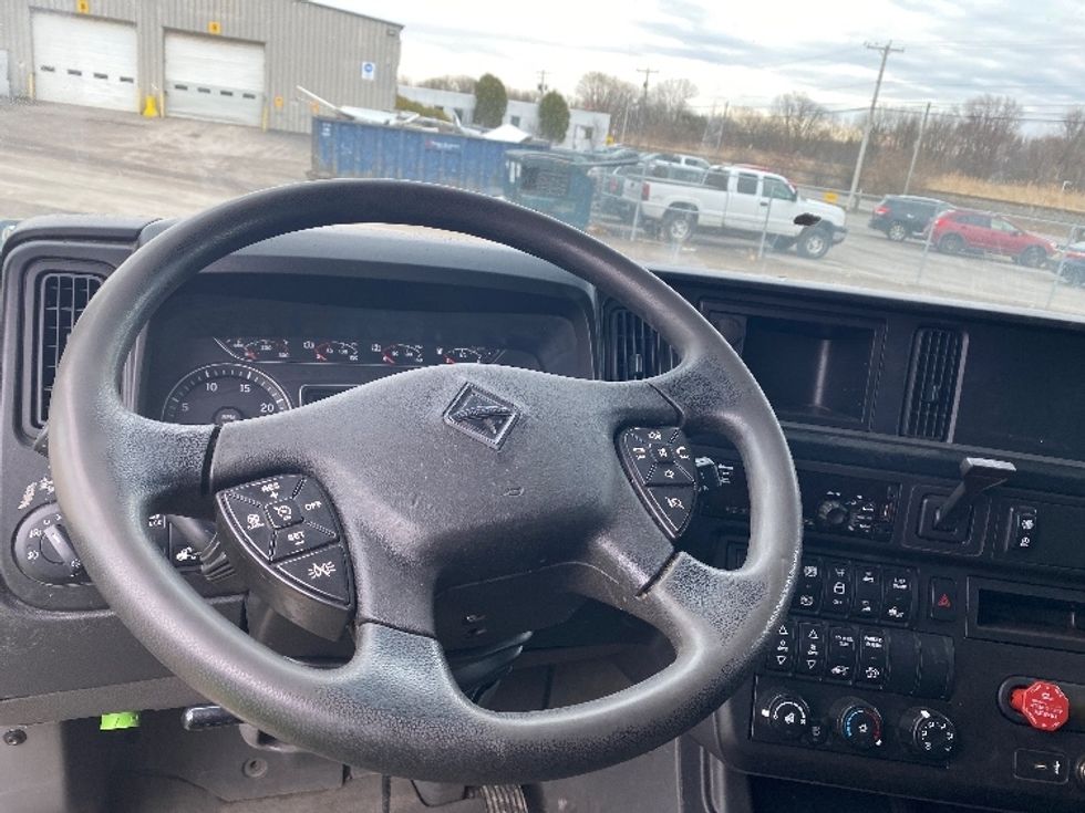 Sleeper Tractor-Heavy Duty Tractors-International-2021-LT625-Minoa-NY-597,515\n\t\tmiles-$ 42,250 - Image 11
