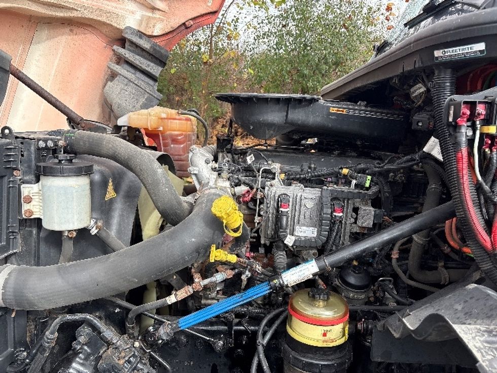 Sleeper Tractor-Heavy Duty Tractors-International-2021-LT625-Montgomery-NY-302,064\n\t\tmiles-$ 40,250 - Image 19