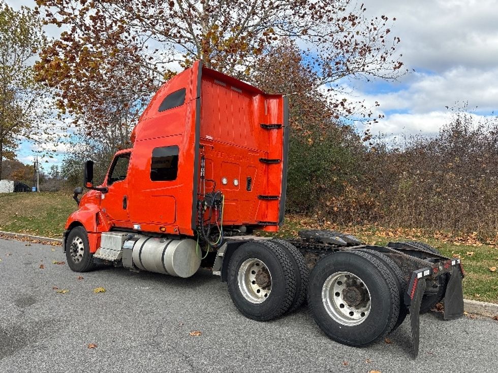 Sleeper Tractor-Heavy Duty Tractors-International-2021-LT625-Montgomery-NY-302,064\n\t\tmiles-$ 40,250 - Image 5