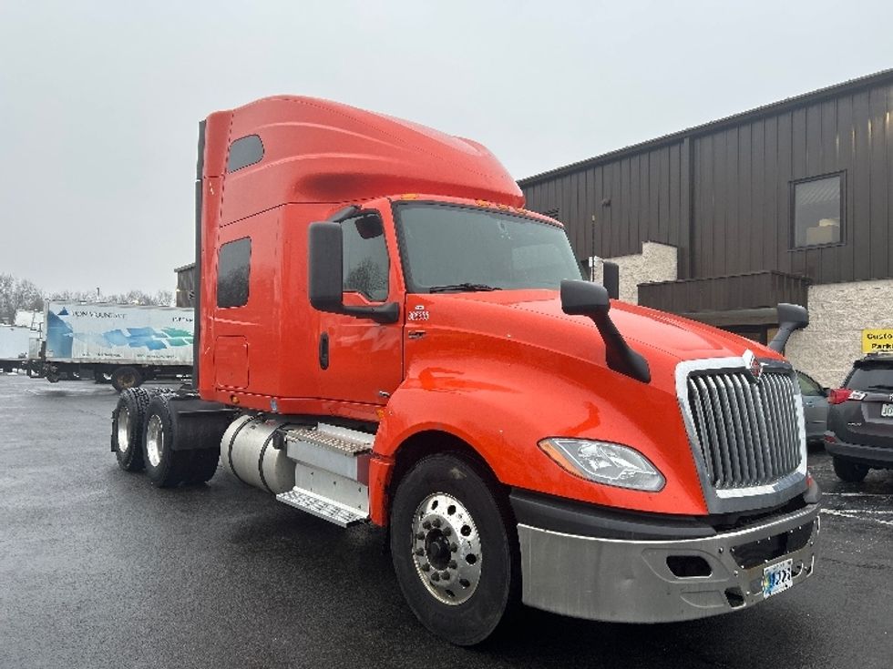 Sleeper Tractor-Heavy Duty Tractors-International-2021-LT625-Montgomery-NY-312,605\n\t\tmiles-$ 34,250 - Image 1