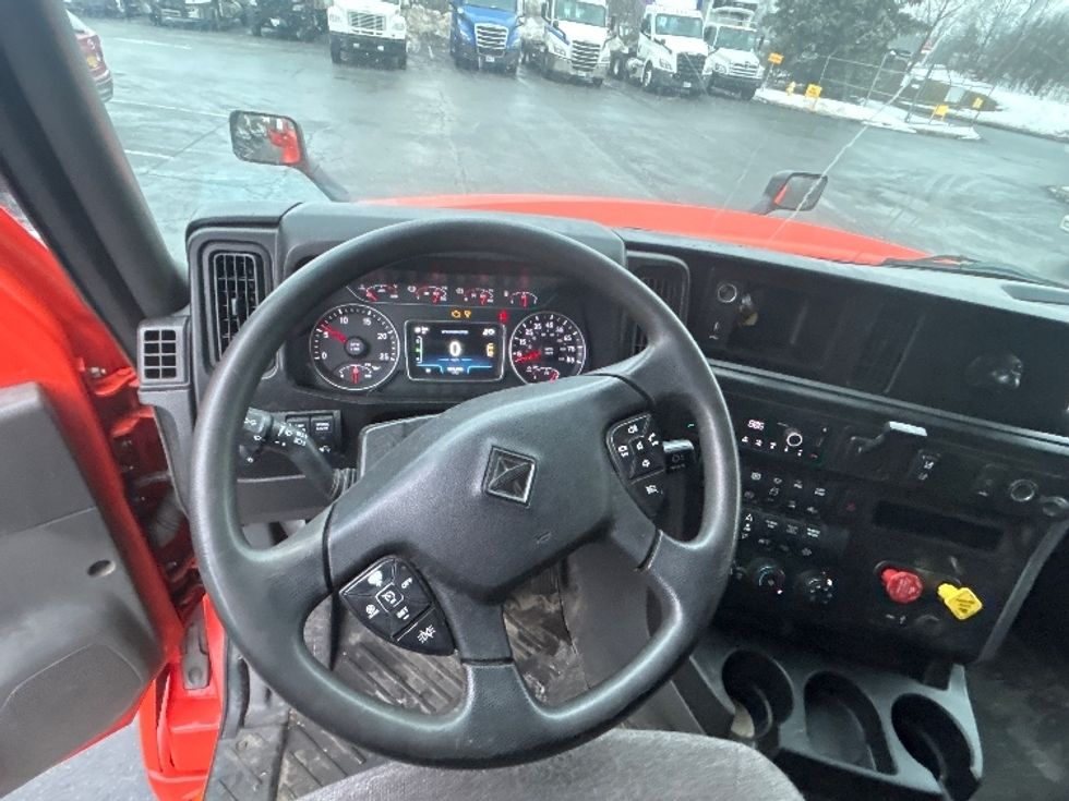 Sleeper Tractor-Heavy Duty Tractors-International-2021-LT625-Montgomery-NY-312,605\n\t\tmiles-$ 34,250 - Image 11