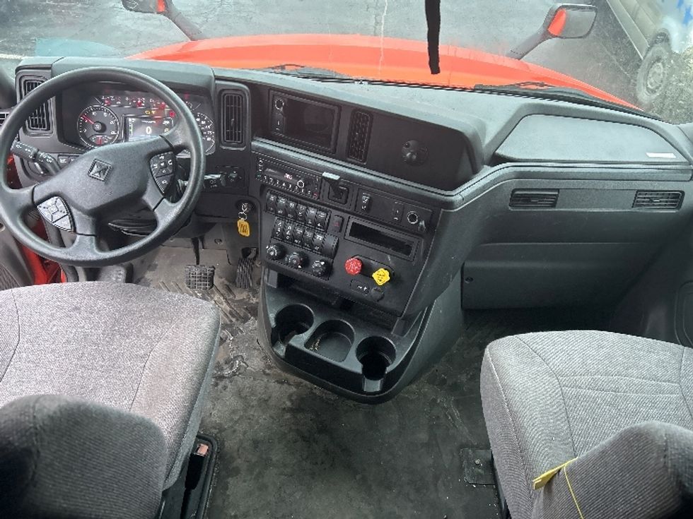 Sleeper Tractor-Heavy Duty Tractors-International-2021-LT625-Montgomery-NY-312,605\n\t\tmiles-$ 34,250 - Image 12