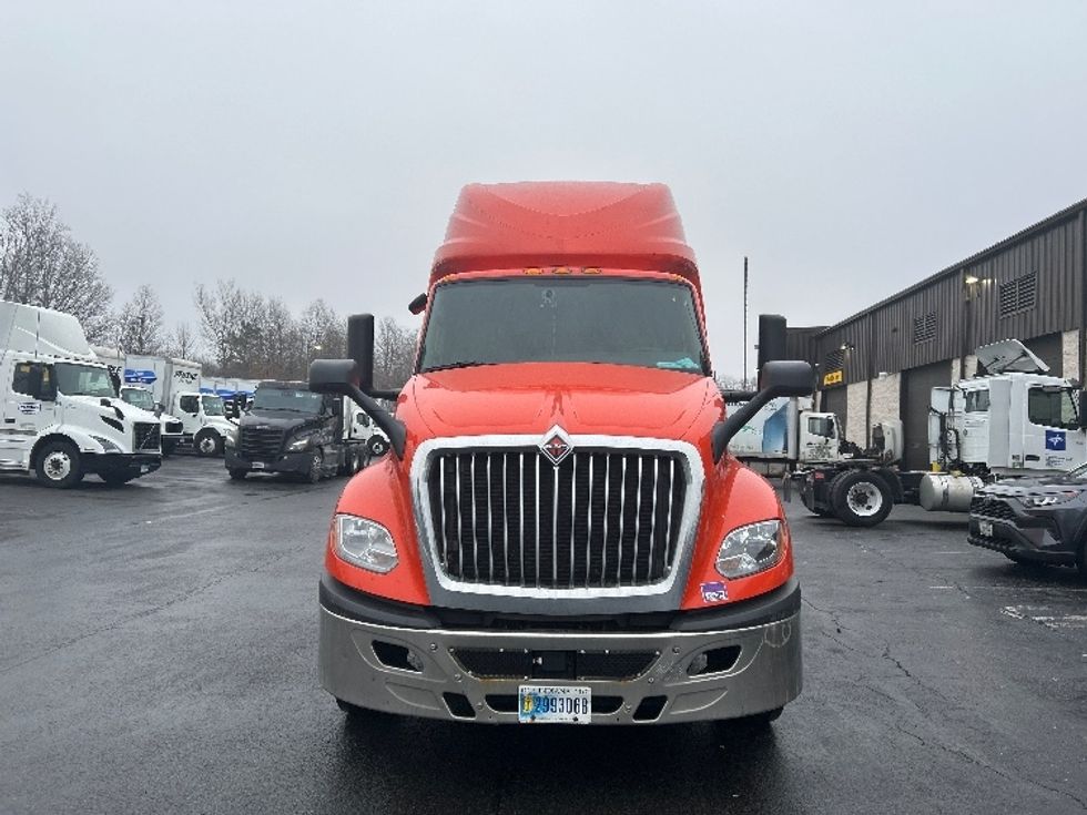 Sleeper Tractor-Heavy Duty Tractors-International-2021-LT625-Montgomery-NY-312,605\n\t\tmiles-$ 34,250 - Image 2