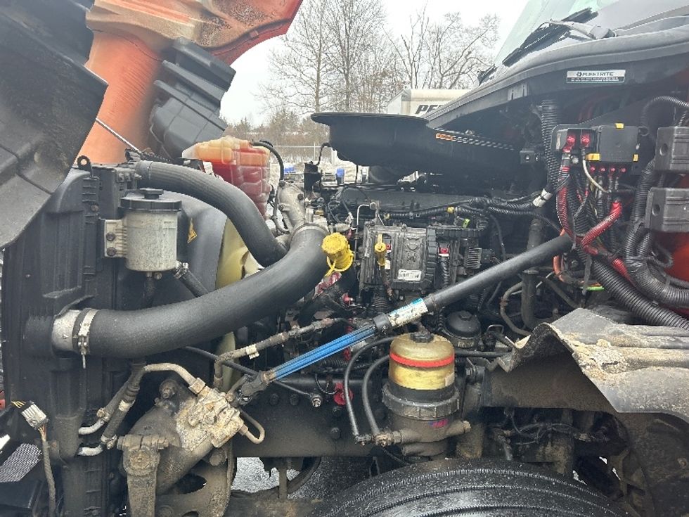 Sleeper Tractor-Heavy Duty Tractors-International-2021-LT625-Montgomery-NY-312,605\n\t\tmiles-$ 34,250 - Image 21