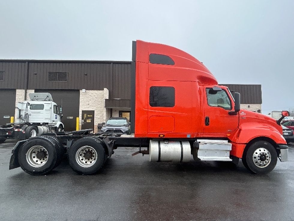 Sleeper Tractor-Heavy Duty Tractors-International-2021-LT625-Montgomery-NY-312,605\n\t\tmiles-$ 34,250 - Image 8