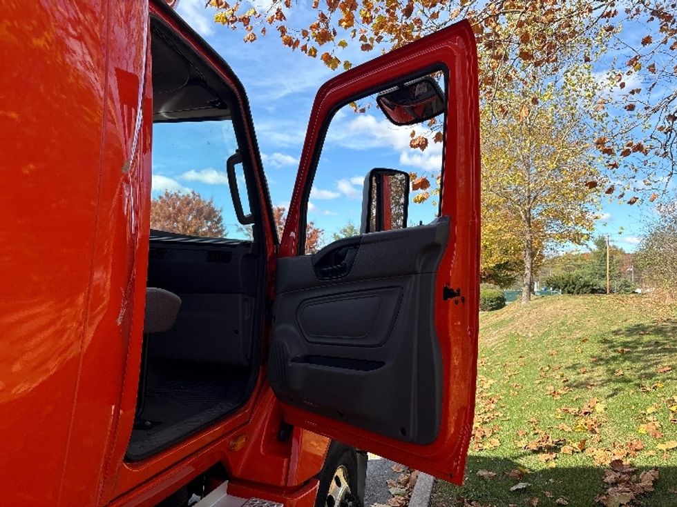 Sleeper Tractor-Heavy Duty Tractors-International-2021-LT625-Montgomery-NY-341,405\n\t\tmiles-$ 38,750 - Image 13