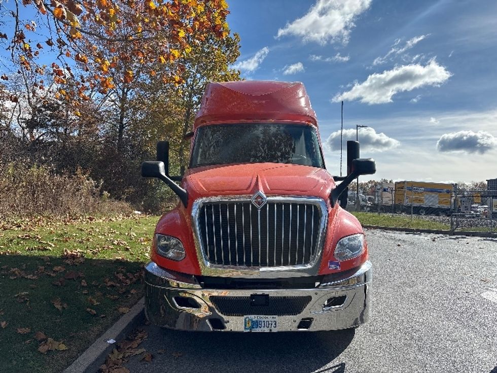 Sleeper Tractor-Heavy Duty Tractors-International-2021-LT625-Montgomery-NY-341,405\n\t\tmiles-$ 38,750 - Image 2