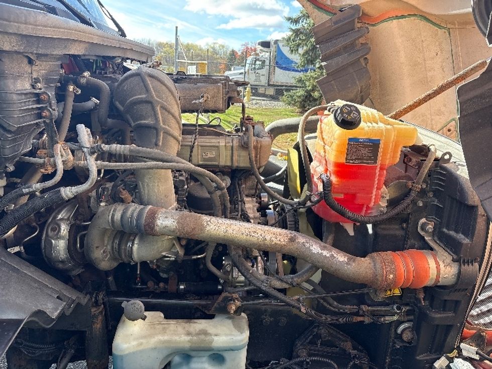 Sleeper Tractor-Heavy Duty Tractors-International-2021-LT625-Montgomery-NY-341,405\n\t\tmiles-$ 38,750 - Image 20