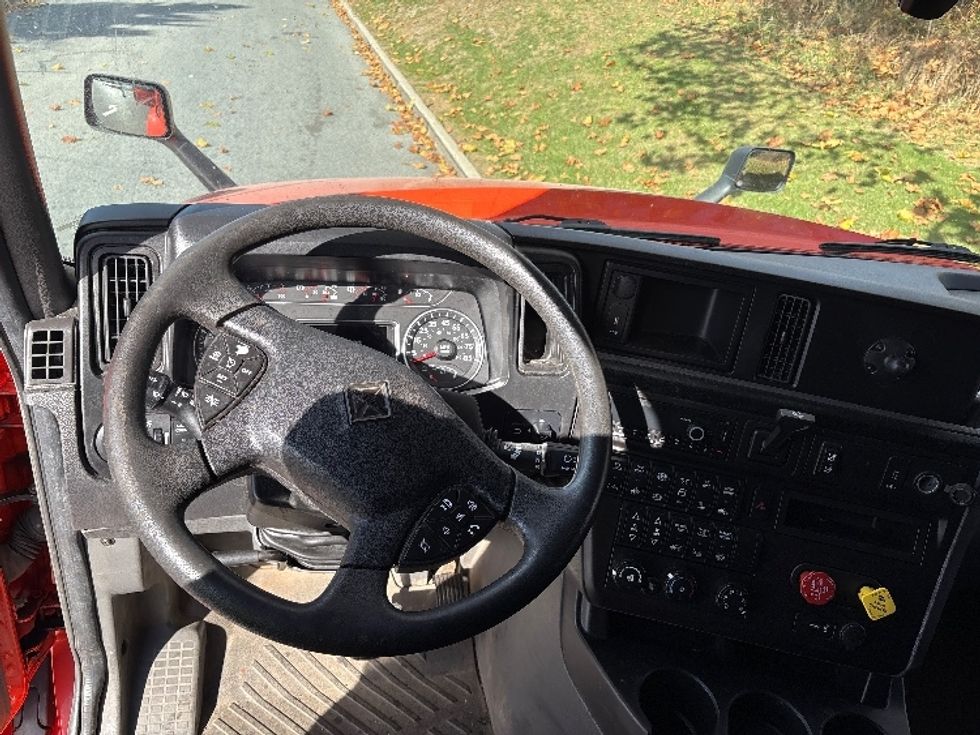 Sleeper Tractor-Heavy Duty Tractors-International-2021-LT625-Montgomery-NY-342,767\n\t\tmiles-$ 42,000 - Image 11