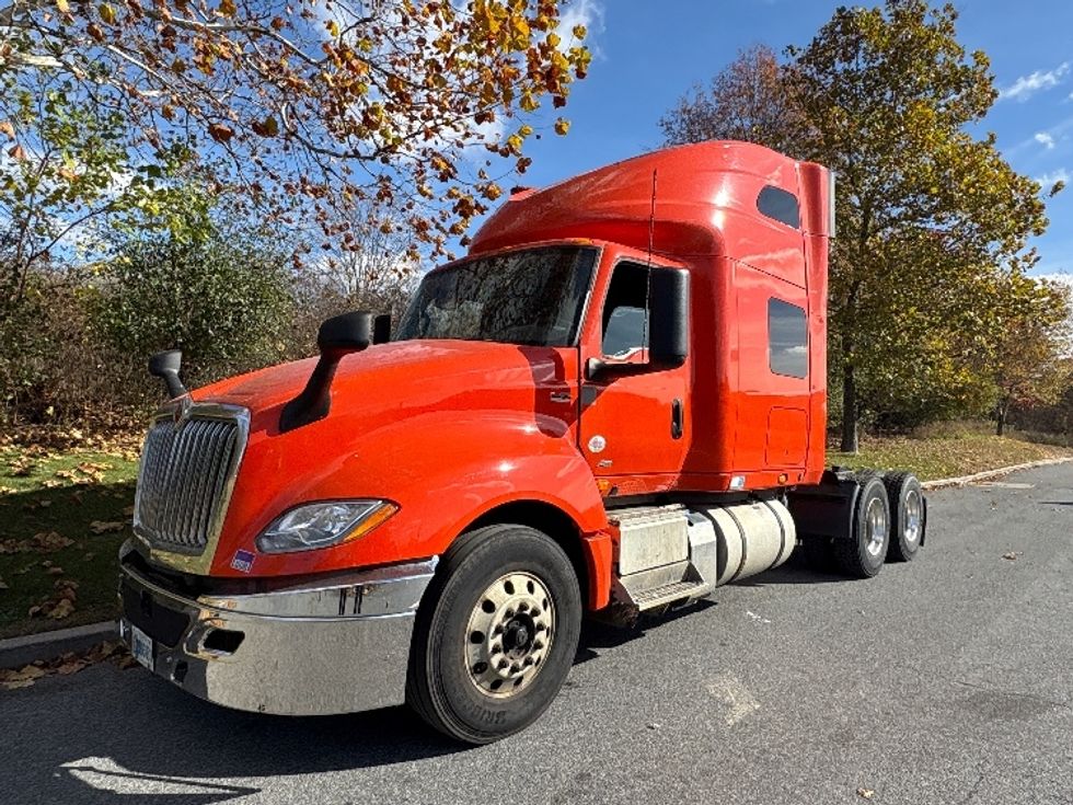 Sleeper Tractor-Heavy Duty Tractors-International-2021-LT625-Montgomery-NY-342,767\n\t\tmiles-$ 42,000 - Image 3
