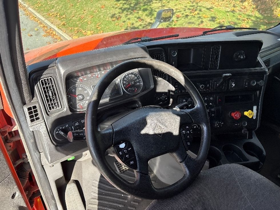 Sleeper Tractor-Heavy Duty Tractors-International-2021-LT625-Montgomery-NY-356,906\n\t\tmiles-$ 38,000 - Image 10