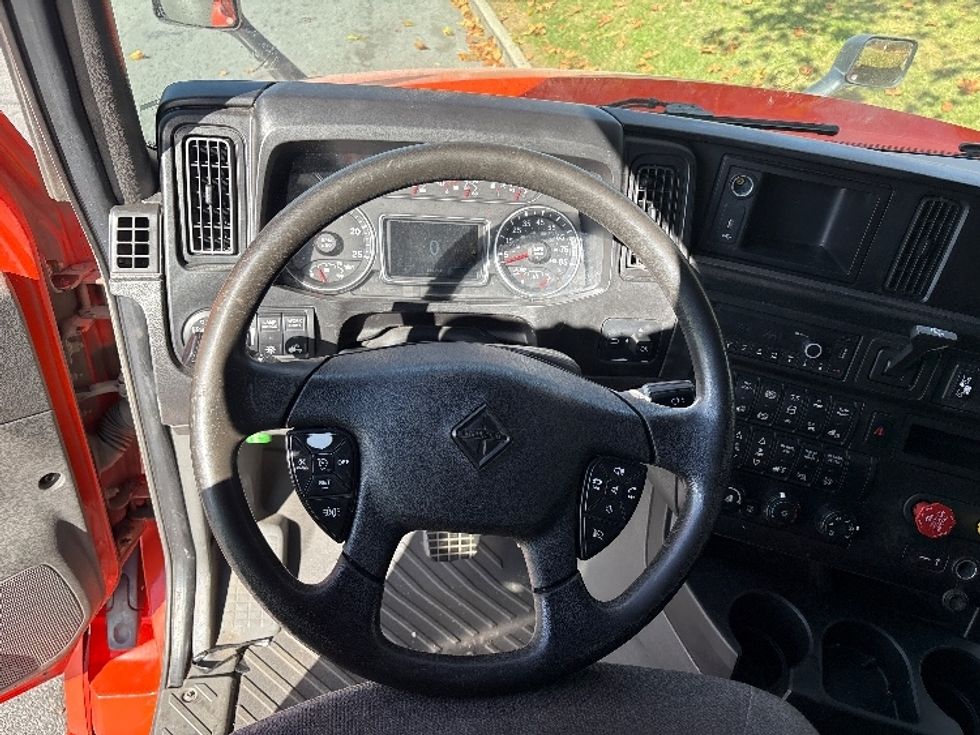 Sleeper Tractor-Heavy Duty Tractors-International-2021-LT625-Montgomery-NY-356,906\n\t\tmiles-$ 38,000 - Image 11