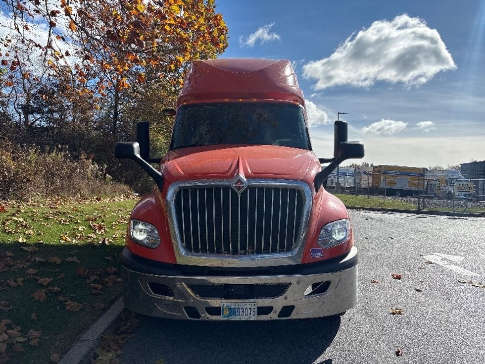 Sleeper Tractor-Heavy Duty Tractors-International-2021-LT625-Montgomery-NY-356,906\n\t\tmiles-$ 38,000 - Image 2