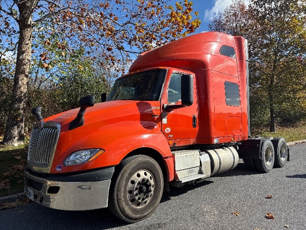 Sleeper Tractor-Heavy Duty Tractors-International-2021-LT625-Montgomery-NY-356,906\n\t\tmiles-$ 38,000 - Image 3