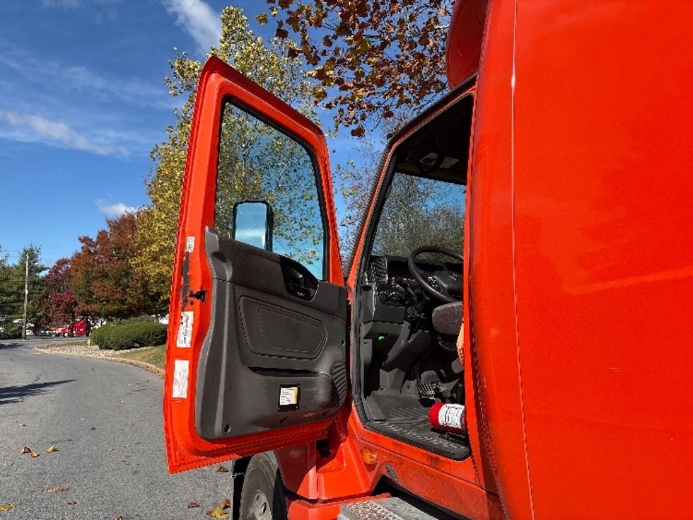 Sleeper Tractor-Heavy Duty Tractors-International-2021-LT625-Montgomery-NY-356,906\n\t\tmiles-$ 38,000 - Image 9