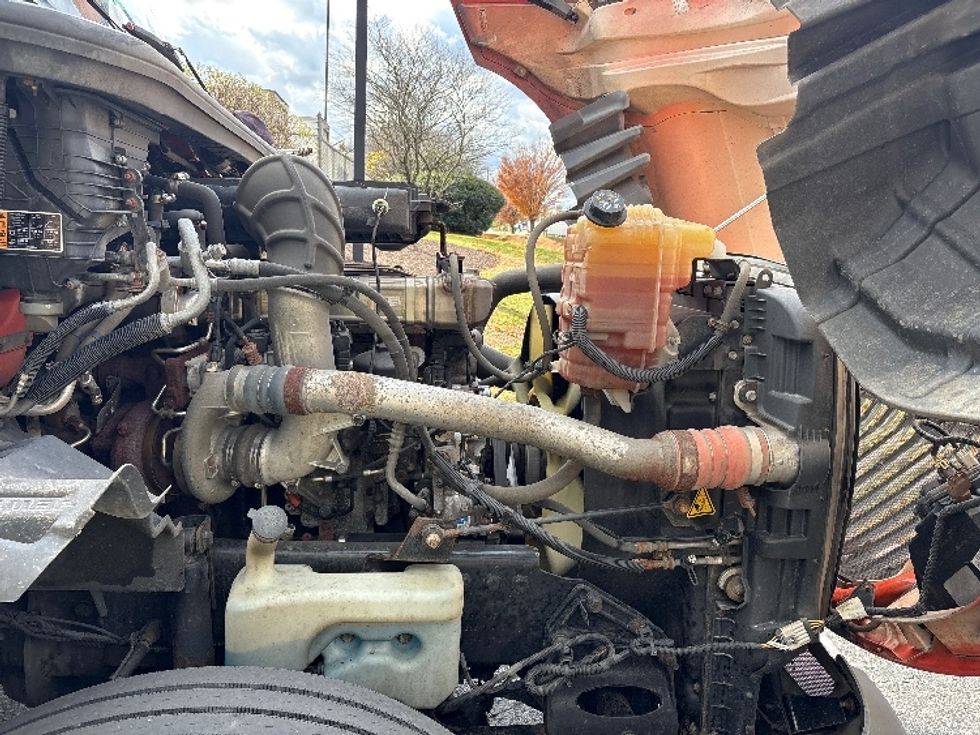 Sleeper Tractor-Heavy Duty Tractors-International-2021-LT625-Montgomery-NY-360,942\n\t\tmiles-$ 37,750 - Image 20