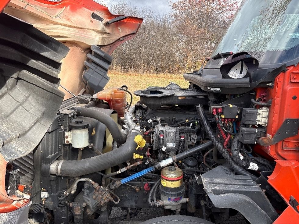 Sleeper Tractor-Heavy Duty Tractors-International-2021-LT625-Montgomery-NY-360,942\n\t\tmiles-$ 37,750 - Image 21