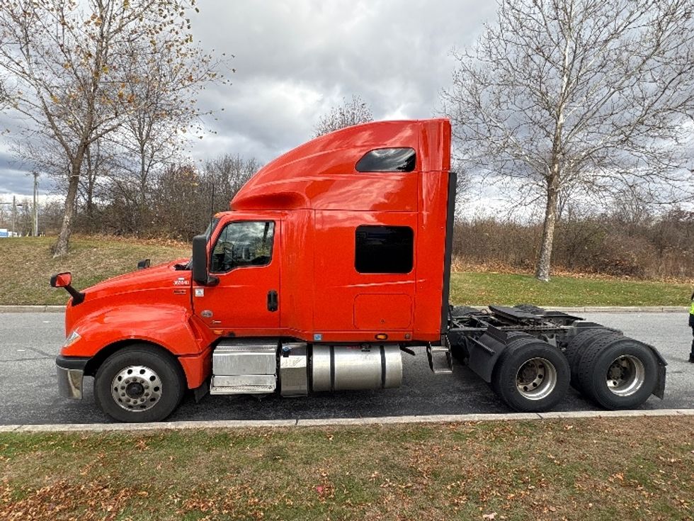 Sleeper Tractor-Heavy Duty Tractors-International-2021-LT625-Montgomery-NY-360,942\n\t\tmiles-$ 37,750 - Image 4