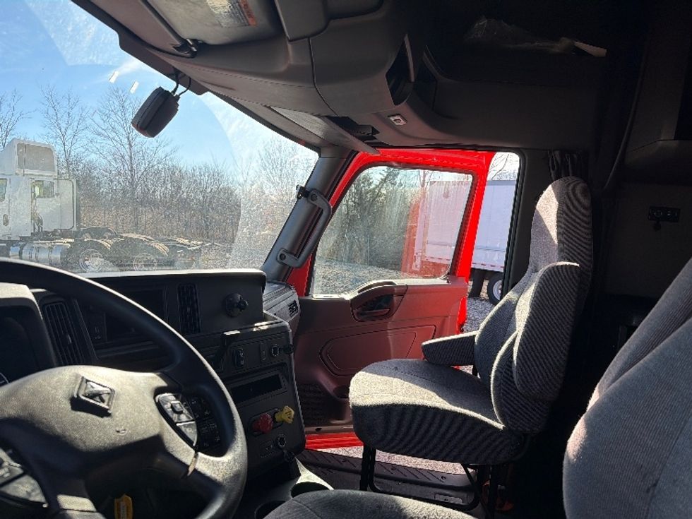 Sleeper Tractor-Heavy Duty Tractors-International-2021-LT625-Montgomery-NY-369,644\n\t\tmiles-$ 37,250 - Image 10