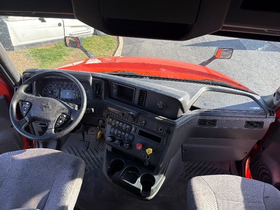 Sleeper Tractor-Heavy Duty Tractors-International-2021-LT625-Montgomery-NY-369,644\n\t\tmiles-$ 37,250 - Image 12