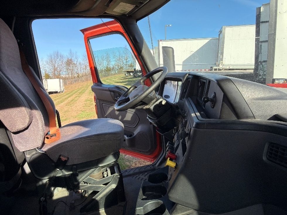 Sleeper Tractor-Heavy Duty Tractors-International-2021-LT625-Montgomery-NY-369,644\n\t\tmiles-$ 37,250 - Image 15