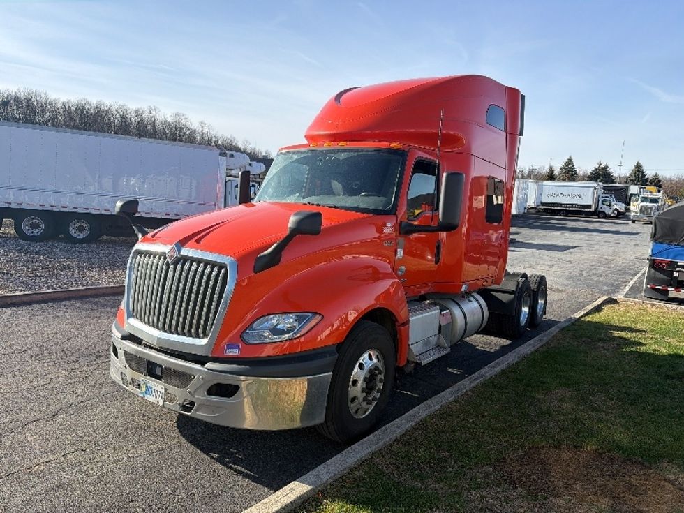 Sleeper Tractor-Heavy Duty Tractors-International-2021-LT625-Montgomery-NY-369,644\n\t\tmiles-$ 37,250 - Image 3