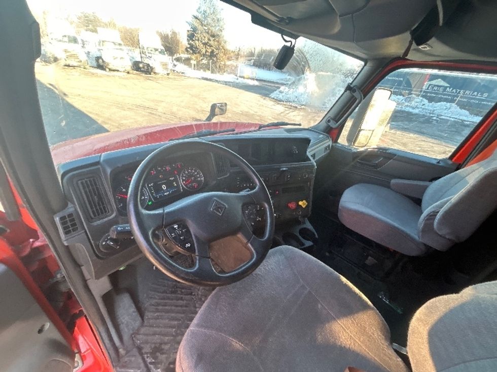 Sleeper Tractor-Heavy Duty Tractors-International-2021-LT625-Montgomery-NY-372,572\n\t\tmiles-$ 32,000 - Image 10