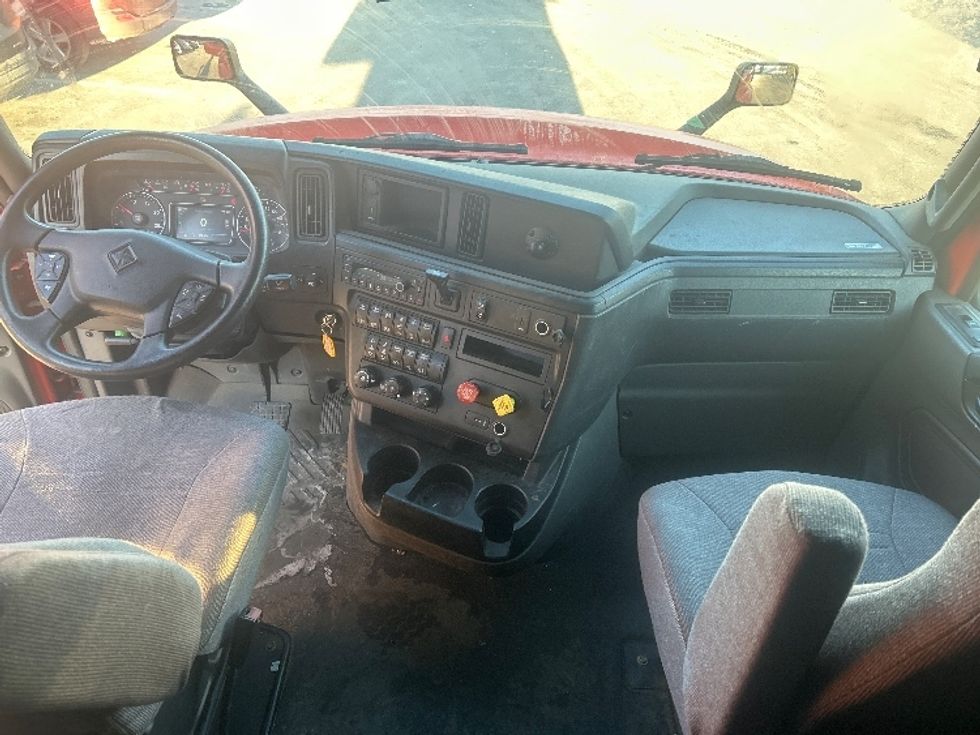 Sleeper Tractor-Heavy Duty Tractors-International-2021-LT625-Montgomery-NY-372,572\n\t\tmiles-$ 32,000 - Image 12