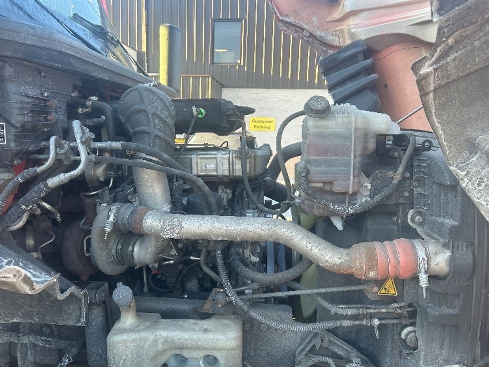 Sleeper Tractor-Heavy Duty Tractors-International-2021-LT625-Montgomery-NY-372,572\n\t\tmiles-$ 32,000 - Image 20