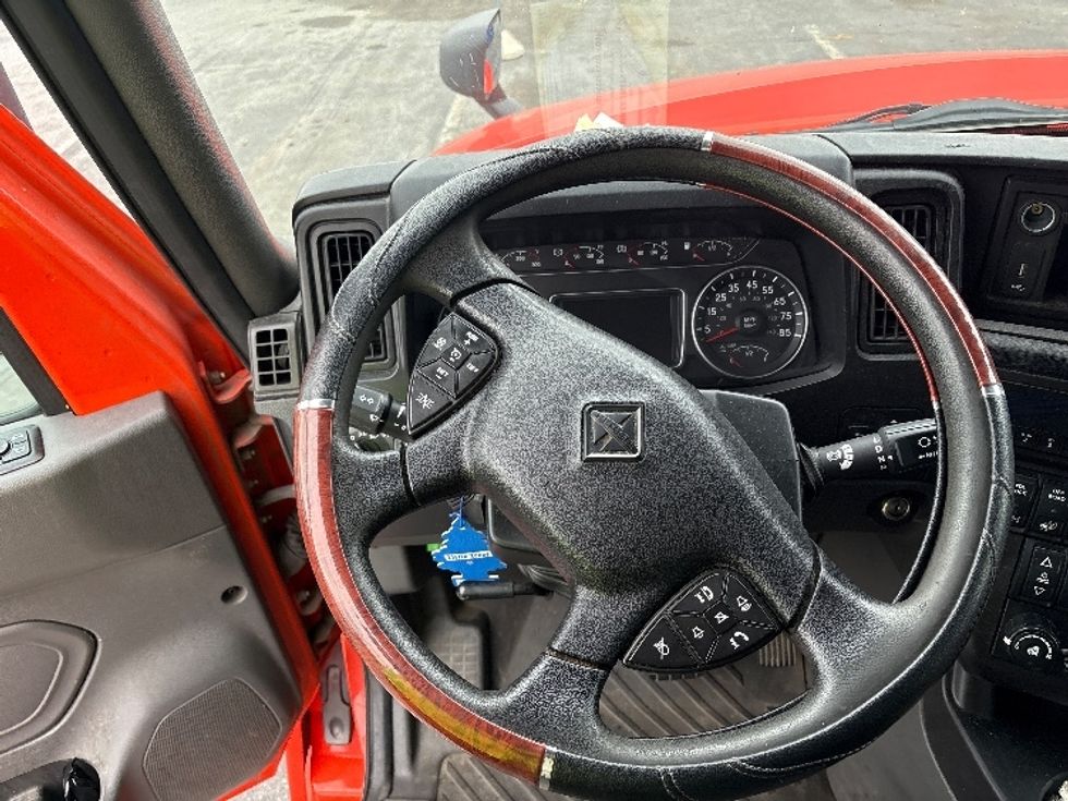 Sleeper Tractor-Heavy Duty Tractors-International-2021-LT625-Montgomery-NY-379,191\n\t\tmiles-$ 31,750 - Image 11
