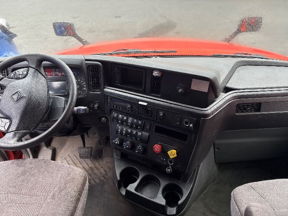 Sleeper Tractor-Heavy Duty Tractors-International-2021-LT625-Montgomery-NY-379,191\n\t\tmiles-$ 31,750 - Image 12