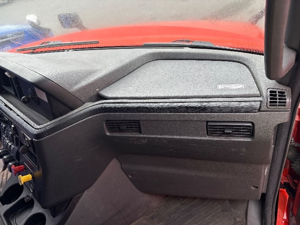 Sleeper Tractor-Heavy Duty Tractors-International-2021-LT625-Montgomery-NY-379,191\n\t\tmiles-$ 36,500 - Image 14