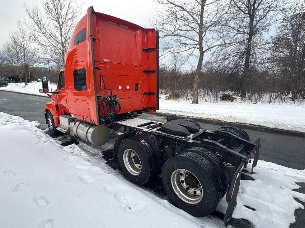 Sleeper Tractor-Heavy Duty Tractors-International-2021-LT625-Montgomery-NY-413,016\n\t\tmiles-$ 29,250 - Image 5