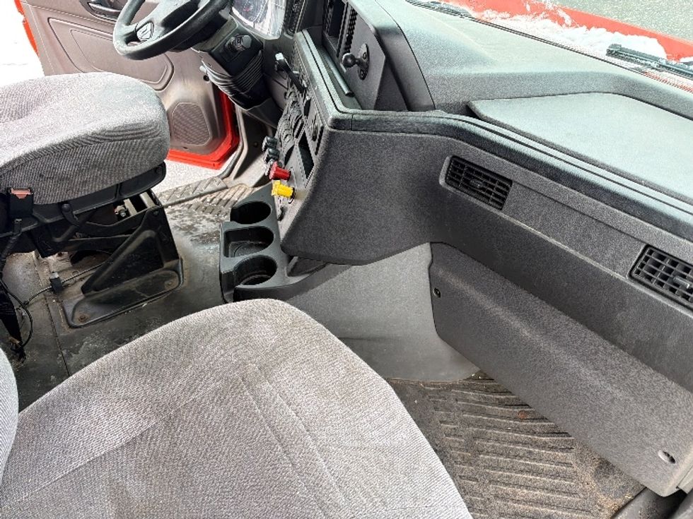 Sleeper Tractor-Heavy Duty Tractors-International-2021-LT625-Montgomery-NY-419,200\n\t\tmiles-$ 29,000 - Image 15