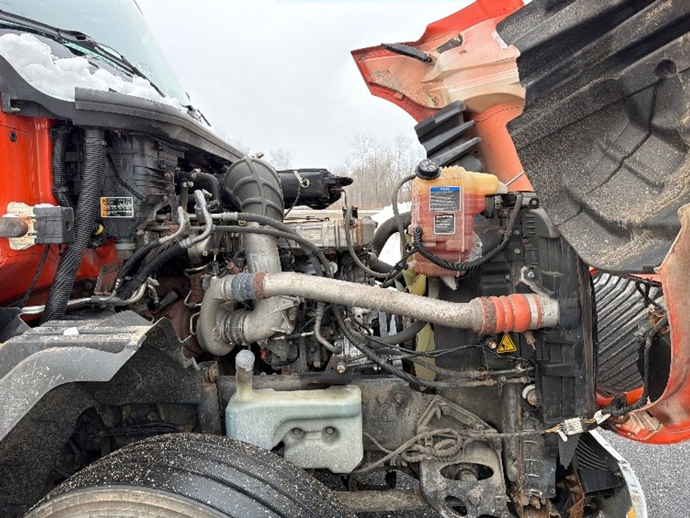 Sleeper Tractor-Heavy Duty Tractors-International-2021-LT625-Montgomery-NY-419,200\n\t\tmiles-$ 29,000 - Image 20