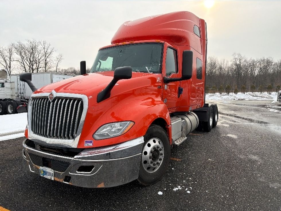 Sleeper Tractor-Heavy Duty Tractors-International-2021-LT625-Montgomery-NY-419,200\n\t\tmiles-$ 29,000 - Image 3