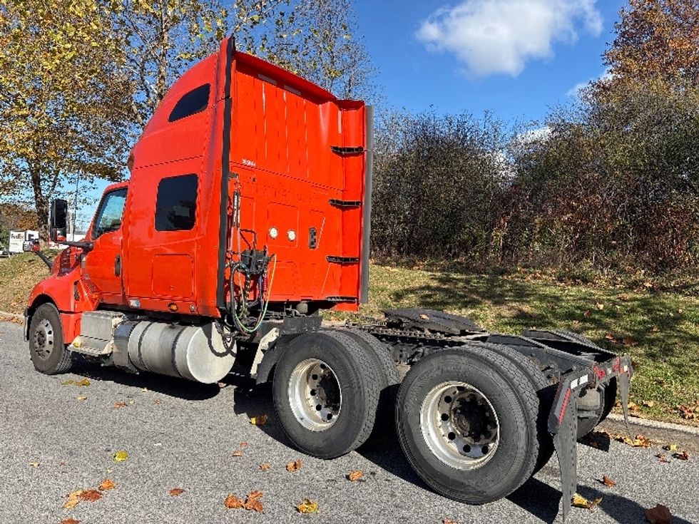 Sleeper Tractor-Heavy Duty Tractors-International-2021-LT625-Montgomery-NY-438,196\n\t\tmiles-$ 32,750 - Image 5