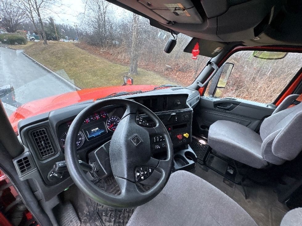 Sleeper Tractor-Heavy Duty Tractors-International-2021-LT625-Montgomery-NY-479,482\n\t\tmiles-$ 28,250 - Image 10