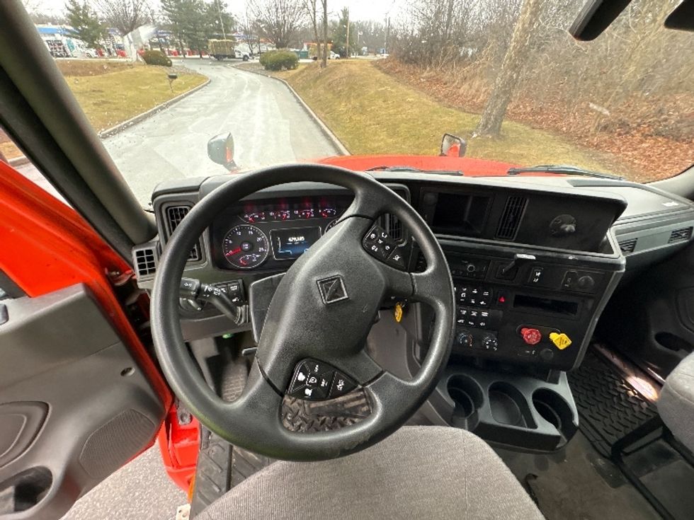 Sleeper Tractor-Heavy Duty Tractors-International-2021-LT625-Montgomery-NY-479,482\n\t\tmiles-$ 28,250 - Image 11
