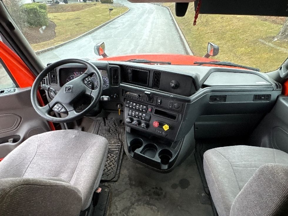 Sleeper Tractor-Heavy Duty Tractors-International-2021-LT625-Montgomery-NY-479,482\n\t\tmiles-$ 28,250 - Image 12