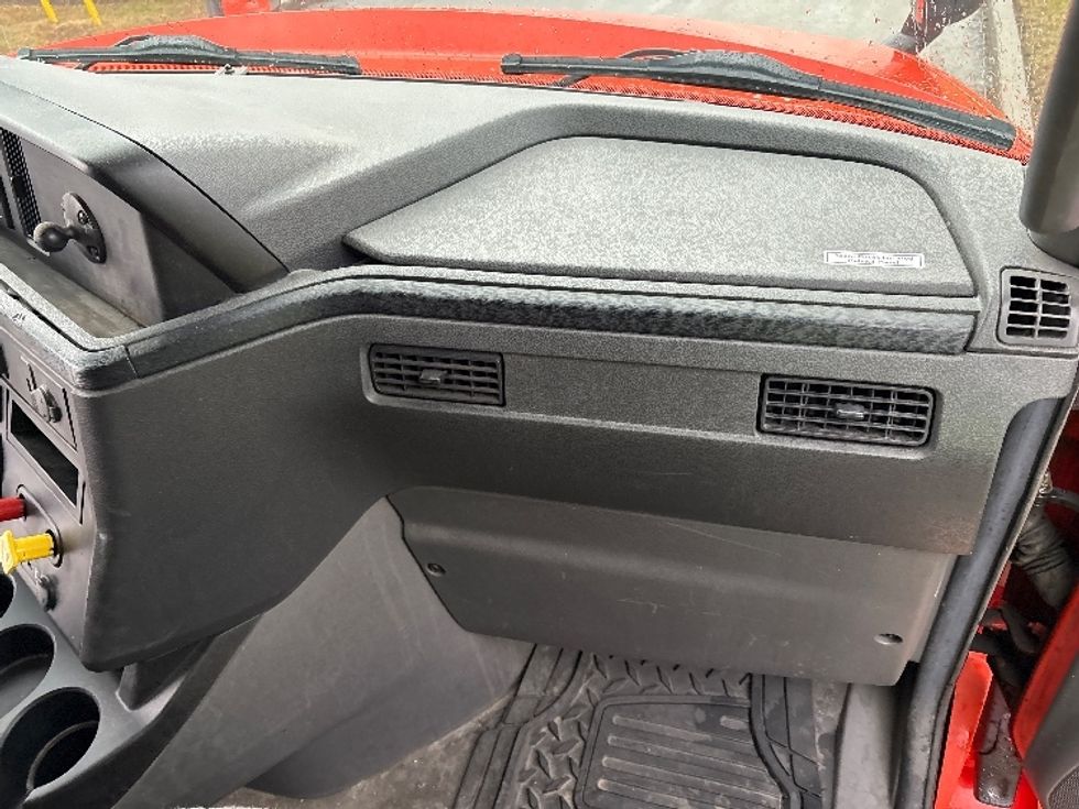 Sleeper Tractor-Heavy Duty Tractors-International-2021-LT625-Montgomery-NY-479,482\n\t\tmiles-$ 28,250 - Image 14