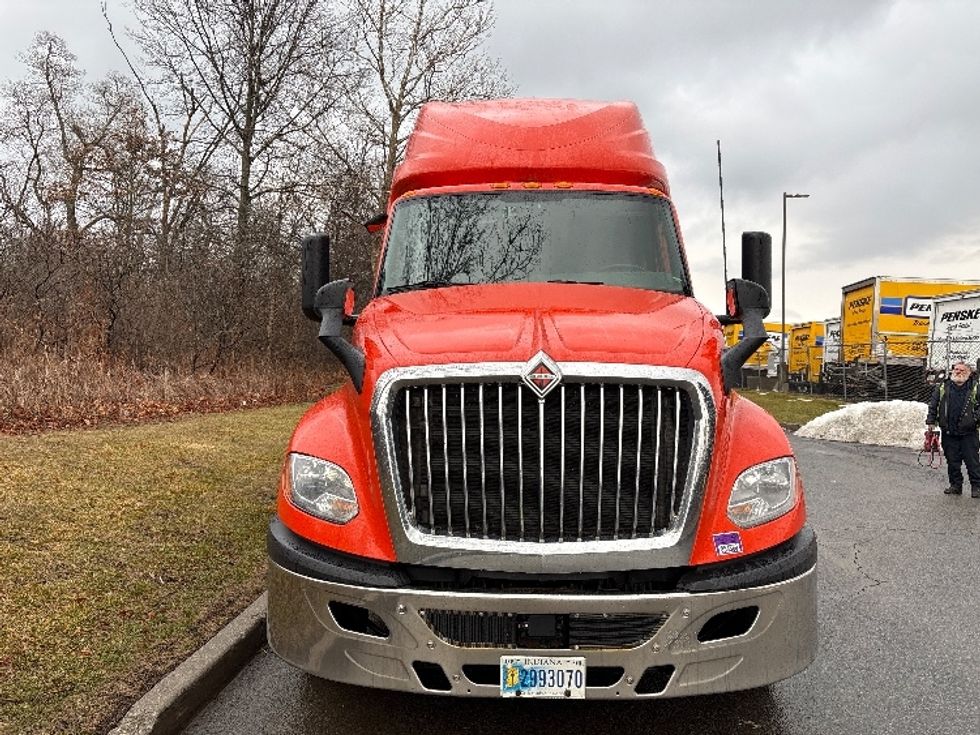 Sleeper Tractor-Heavy Duty Tractors-International-2021-LT625-Montgomery-NY-479,482\n\t\tmiles-$ 28,250 - Image 2