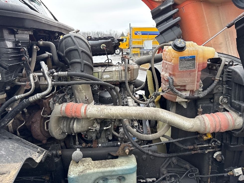 Sleeper Tractor-Heavy Duty Tractors-International-2021-LT625-Montgomery-NY-479,482\n\t\tmiles-$ 28,250 - Image 20