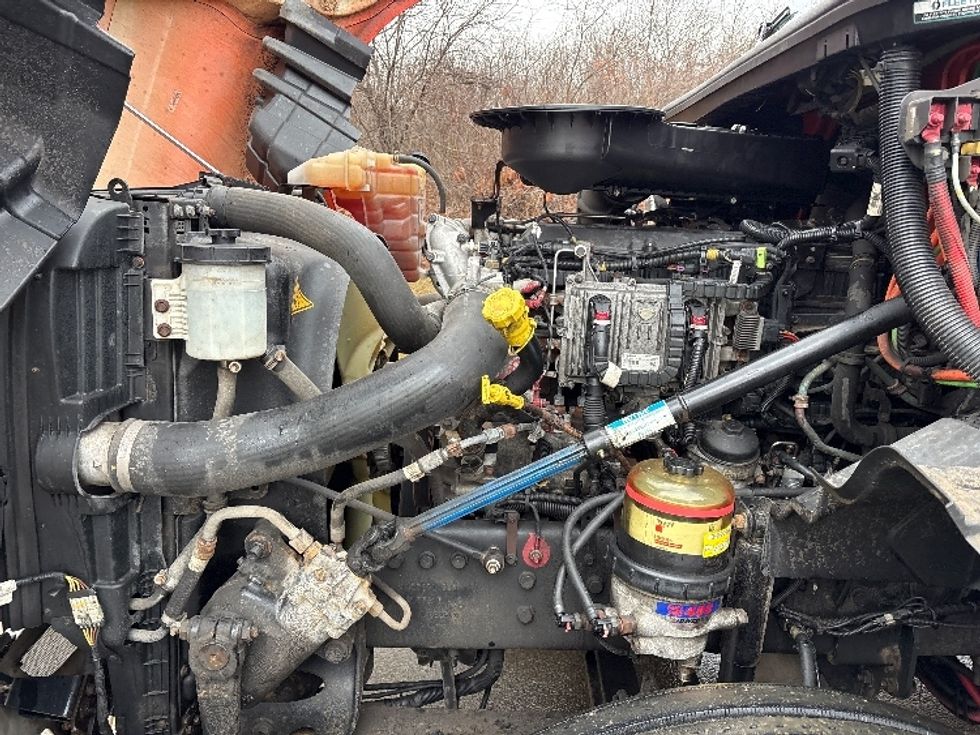 Sleeper Tractor-Heavy Duty Tractors-International-2021-LT625-Montgomery-NY-479,482\n\t\tmiles-$ 28,250 - Image 21