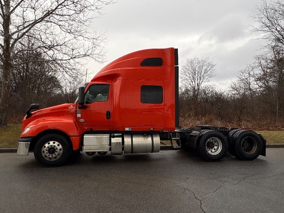 Sleeper Tractor-Heavy Duty Tractors-International-2021-LT625-Montgomery-NY-479,482\n\t\tmiles-$ 28,250 - Image 4
