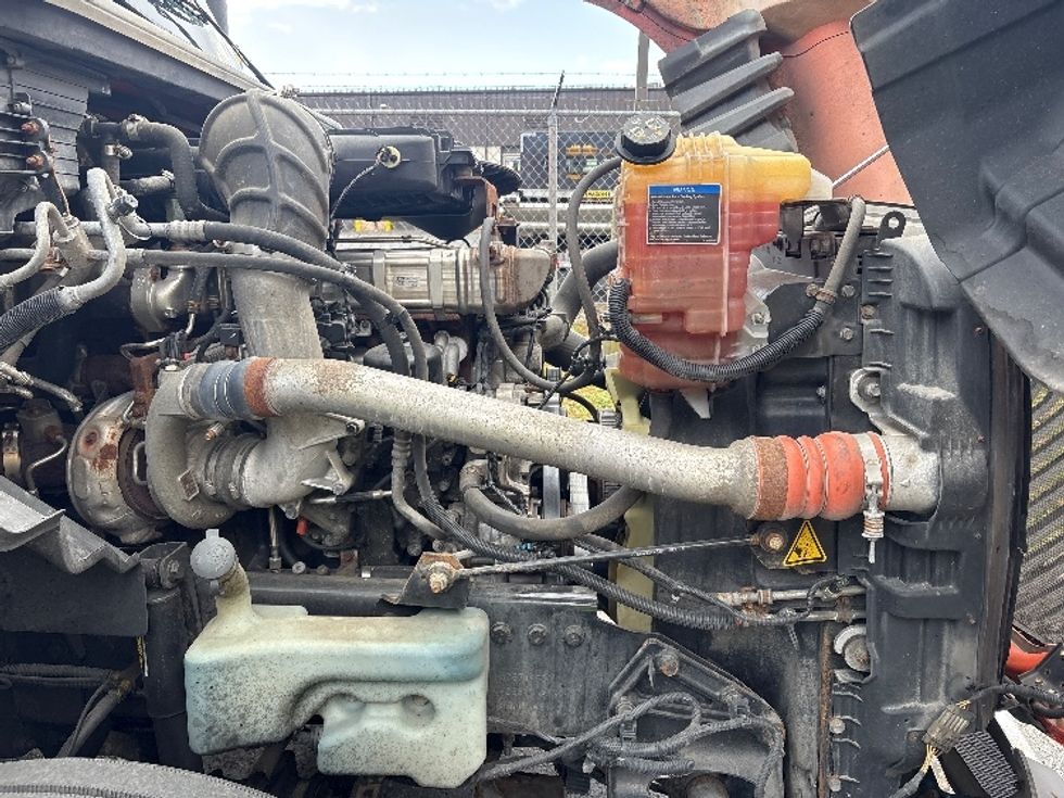 Sleeper Tractor-Heavy Duty Tractors-International-2021-LT625-Montgomery-NY-489,074\n\t\tmiles-$ 28,500 - Image 20