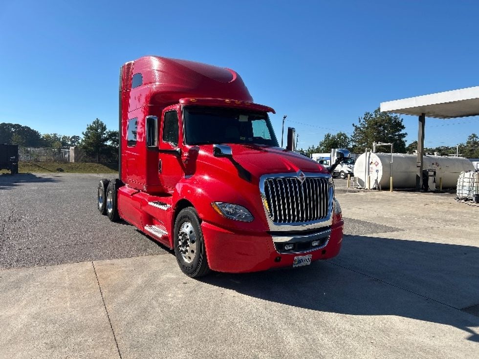 Sleeper Tractor-Heavy Duty Tractors-International-2021-LT625-Pell City-AL-559,024\n\t\tmiles-$ 47,500 - Image 1