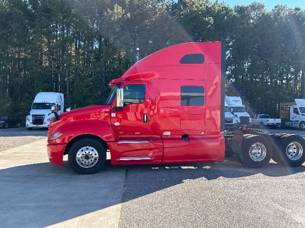 Sleeper Tractor-Heavy Duty Tractors-International-2021-LT625-Pell City-AL-559,024\n\t\tmiles-$ 47,500 - Image 4