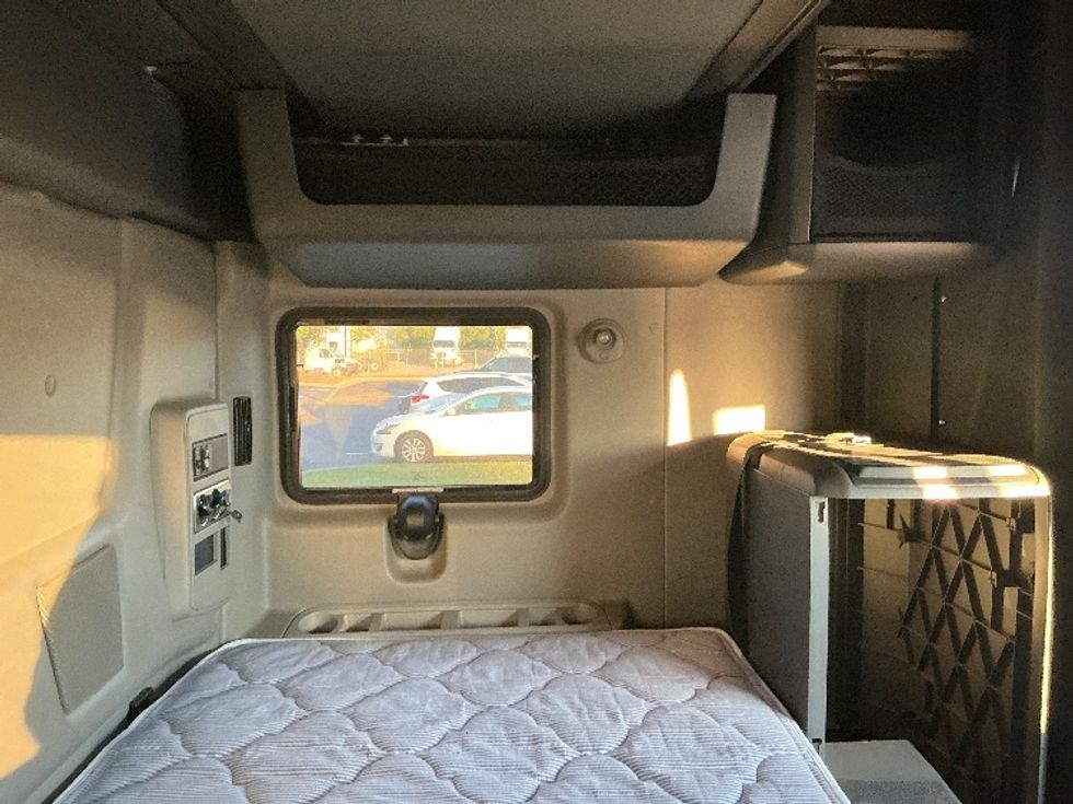 Sleeper Tractor-Heavy Duty Tractors-International-2021-LT625-Richland-MS-524,437\n\t\tmiles-$ 48,500 - Image 18