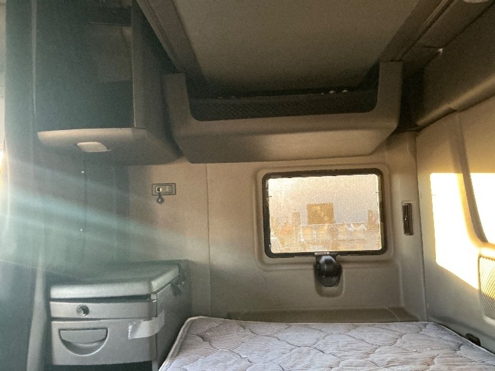 Sleeper Tractor-Heavy Duty Tractors-International-2021-LT625-Richland-MS-524,437\n\t\tmiles-$ 48,500 - Image 19